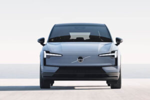 volvo ex30 frente