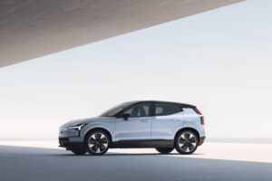 volvo ex30 lateral