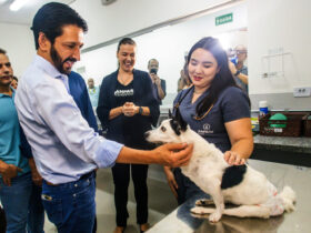 prefeito inaugura centro de esterilização de cães e gatos na zona sul