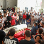 Na Alesp, familiares, amigos e parlamentares se despedem do ex-deputado Antonio Mentor