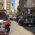 viaturas da polícia militar e civil no centro de são paulo