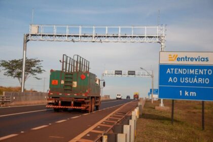 foto rodovia pedagio caminhao balança