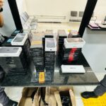 Diligências são realizadas para verificar se os aparelhos são produtos de roubo ou furto . Foto: SSP/Governo de SP
