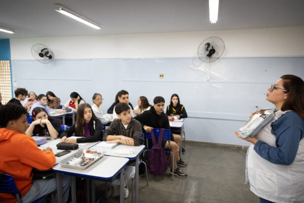 prova paulista alunos sala de aula professor