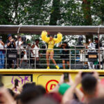 Ivete Sangalo se apresenta em trio elétrico no Carnaval de rua de São Paulo no Parque do Ibirapuera